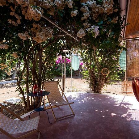 The Boucamviglia Beach House Saronida Exterior foto